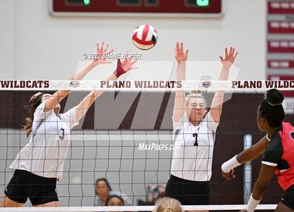 Thumbnail 3 in Coppell @ Plano photogallery.