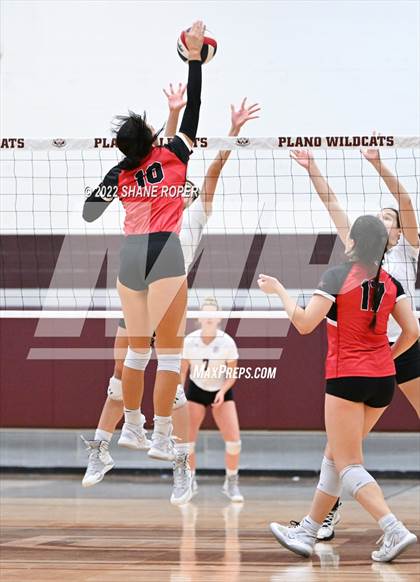Thumbnail 1 in Coppell @ Plano photogallery.