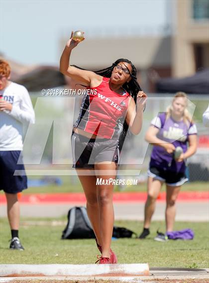Thumbnail 1 in UIL 5A & 6A Area 05/06 Track Meet photogallery.