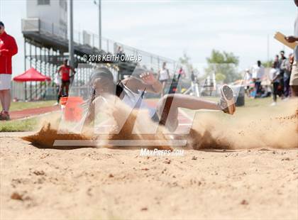 Thumbnail 1 in UIL 5A & 6A Area 05/06 Track Meet photogallery.