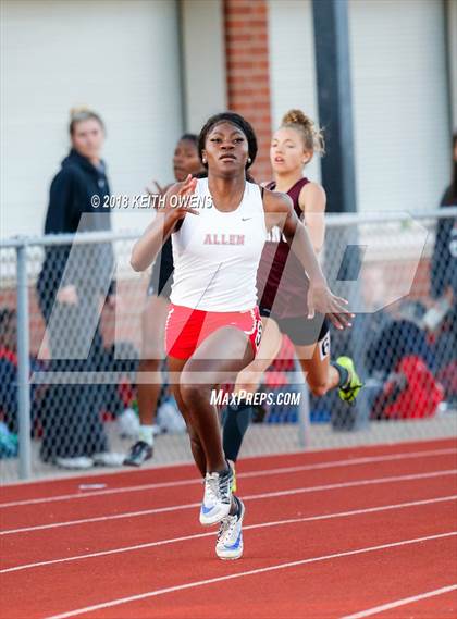 Thumbnail 1 in UIL 5A & 6A Area 05/06 Track Meet photogallery.
