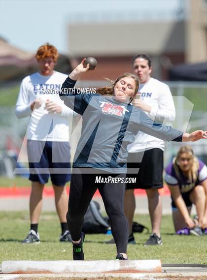 Thumbnail 2 in UIL 5A & 6A Area 05/06 Track Meet photogallery.