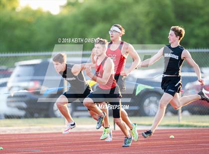 Thumbnail 3 in UIL 5A & 6A Area 05/06 Track Meet photogallery.