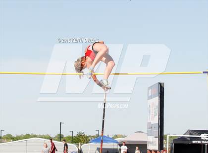 Thumbnail 3 in UIL 5A & 6A Area 05/06 Track Meet photogallery.