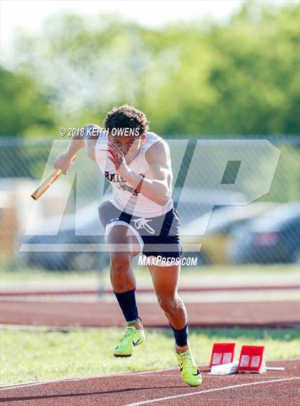 Thumbnail 1 in UIL 5A & 6A Area 05/06 Track Meet photogallery.