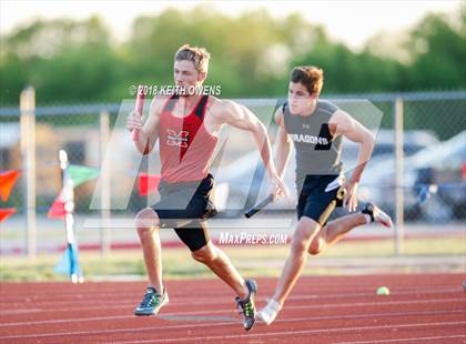 Thumbnail 1 in UIL 5A & 6A Area 05/06 Track Meet photogallery.
