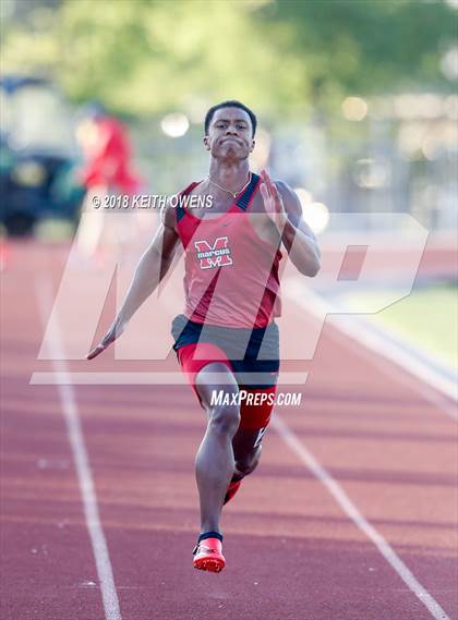Thumbnail 1 in UIL 5A & 6A Area 05/06 Track Meet photogallery.