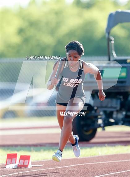 Thumbnail 3 in UIL 5A & 6A Area 05/06 Track Meet photogallery.