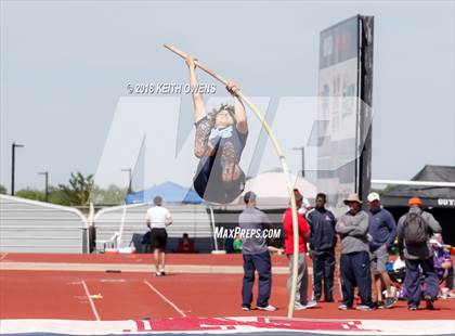 Thumbnail 3 in UIL 5A & 6A Area 05/06 Track Meet photogallery.
