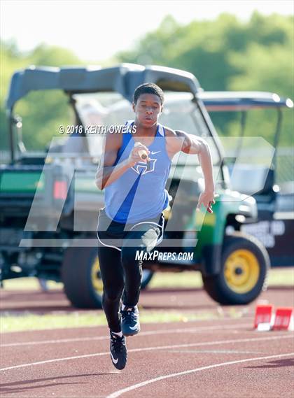Thumbnail 1 in UIL 5A & 6A Area 05/06 Track Meet photogallery.