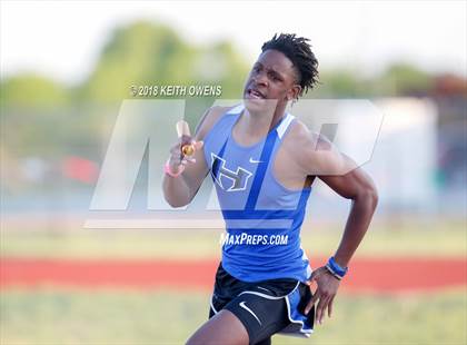 Thumbnail 2 in UIL 5A & 6A Area 05/06 Track Meet photogallery.