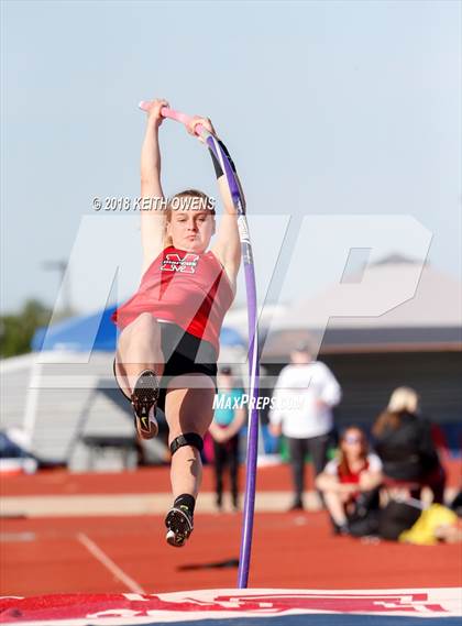 Thumbnail 1 in UIL 5A & 6A Area 05/06 Track Meet photogallery.
