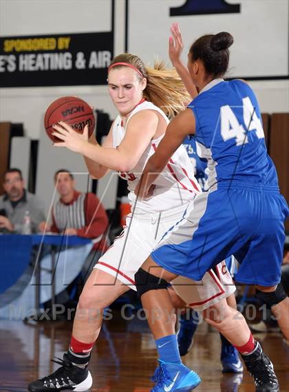 Thumbnail 3 in Carondelet vs. Brookside Christian (Dorothy Speck Memorial) photogallery.