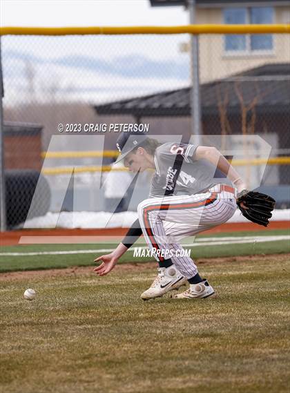 Thumbnail 1 in Skyridge @ Ridgeline (Sophomore) photogallery.