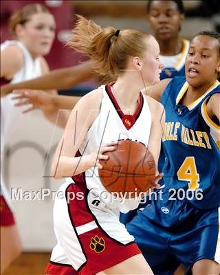 Thumbnail 2 in Pinole Valley vs. Carondelet (CIF NorCal D2 Final) photogallery.