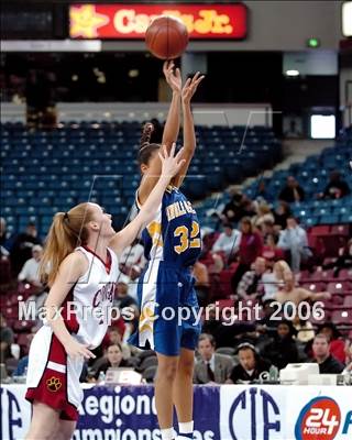 Thumbnail 3 in Pinole Valley vs. Carondelet (CIF NorCal D2 Final) photogallery.