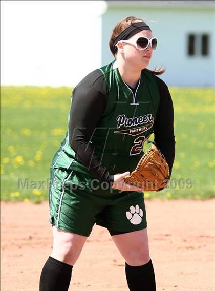 Thumbnail 2 in Frontier vs Pioneer (12th Depew Tournament) photogallery.