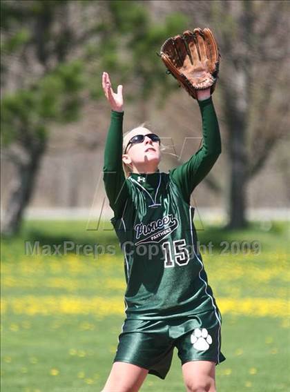 Thumbnail 1 in Frontier vs Pioneer (12th Depew Tournament) photogallery.