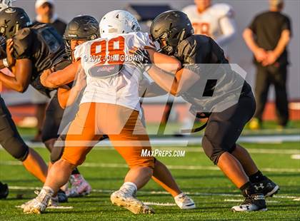 Thumbnail 3 in Alvin vs Shadow Creek photogallery.