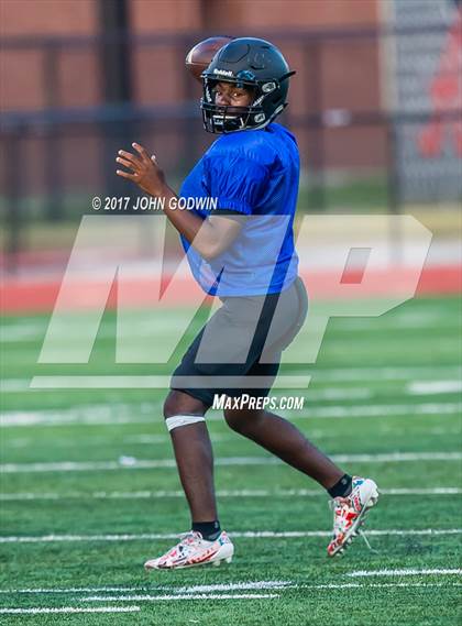 Thumbnail 2 in Alvin vs Shadow Creek photogallery.