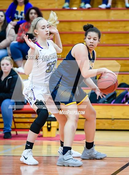 Thumbnail 1 in Lake Stevens vs. Mariner photogallery.