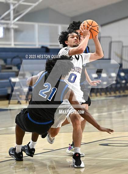 Thumbnail 3 in Wiseburn- Da Vinci vs. La Mirada (Bosco Classic) photogallery.