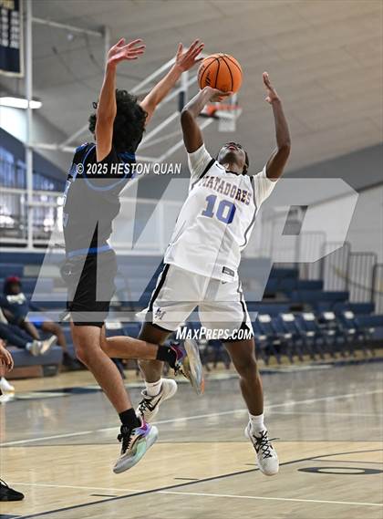 Thumbnail 2 in Wiseburn- Da Vinci vs. La Mirada (Bosco Classic) photogallery.