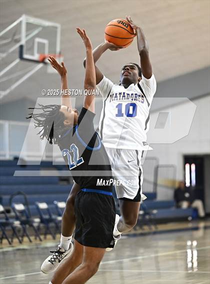 Thumbnail 3 in Wiseburn- Da Vinci vs. La Mirada (Bosco Classic) photogallery.