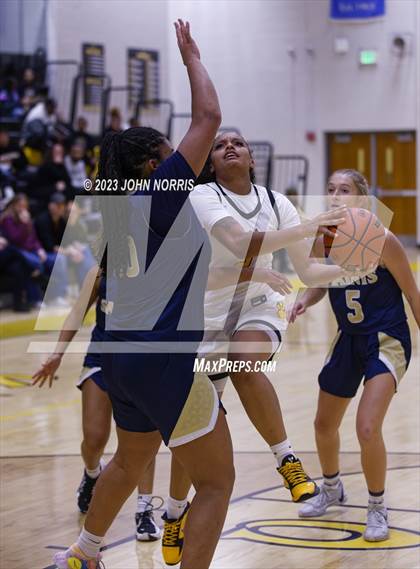 Thumbnail 3 in Fort Wayne Bishop Dwenger @ Fort Wayne Snider photogallery.