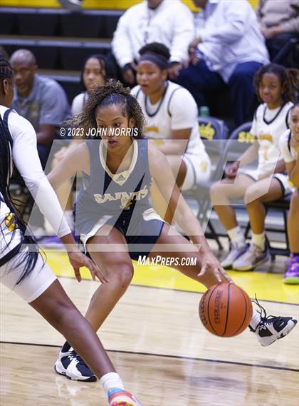 Thumbnail 3 in Fort Wayne Bishop Dwenger @ Fort Wayne Snider photogallery.