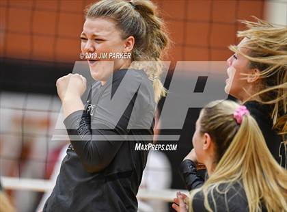 Thumbnail 3 in Vandegrift @ Round Rock Westwood photogallery.