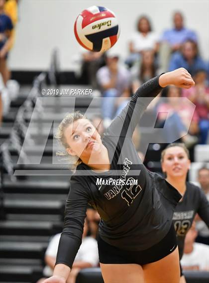 Thumbnail 2 in Vandegrift @ Round Rock Westwood photogallery.