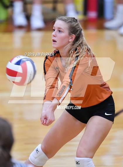 Thumbnail 2 in Vandegrift @ Round Rock Westwood photogallery.