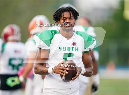 Thumbnail 1 in Phil Simms North vs South All Star Game photogallery.