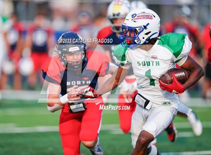Thumbnail 2 in Phil Simms North vs South All Star Game photogallery.