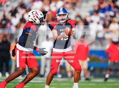Thumbnail 2 in Phil Simms North vs South All Star Game photogallery.