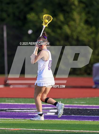 Thumbnail 2 in Yorktown vs Battlefield (VHSL Class 6 State Semifinal) photogallery.