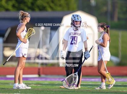 Thumbnail 3 in Yorktown vs Battlefield (VHSL Class 6 State Semifinal) photogallery.