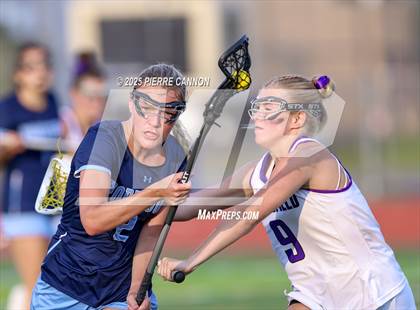 Thumbnail 2 in Yorktown vs Battlefield (VHSL Class 6 State Semifinal) photogallery.