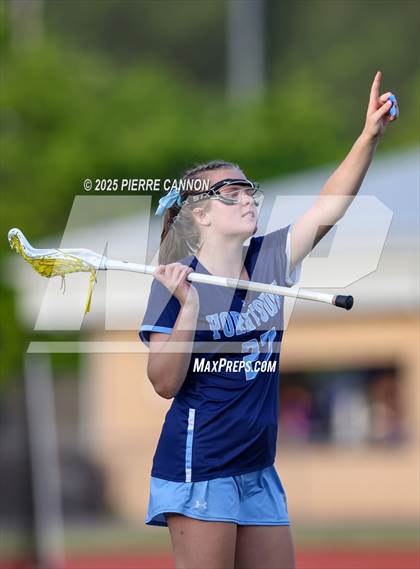 Thumbnail 1 in Yorktown vs Battlefield (VHSL Class 6 State Semifinal) photogallery.
