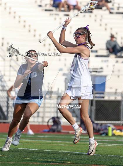 Thumbnail 3 in Yorktown vs Battlefield (VHSL Class 6 State Semifinal) photogallery.