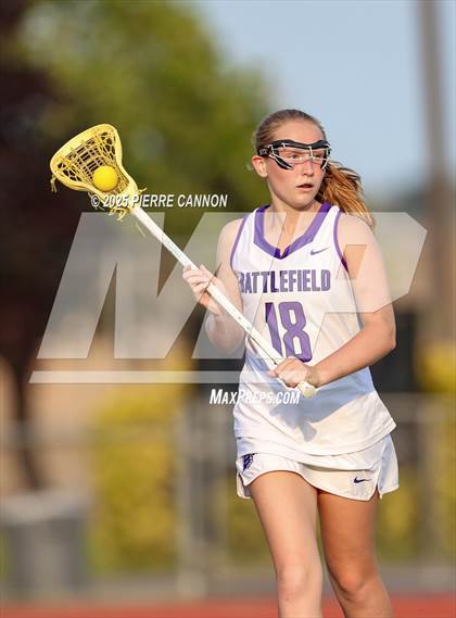 Thumbnail 3 in Yorktown vs Battlefield (VHSL Class 6 State Semifinal) photogallery.