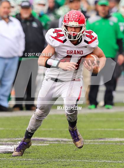 Thumbnail 1 in South Summit vs. Grand County (UHSAA 2A Semifinal) photogallery.
