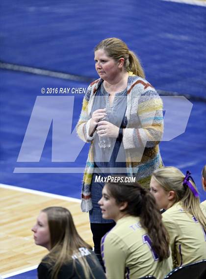 Thumbnail 3 in Holy Family vs. Valor Christian (CHSAA 4A State Tournament) photogallery.