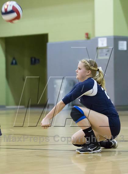 Thumbnail 1 in Taft vs. Venice (CIF LA City Section D2 Final) photogallery.