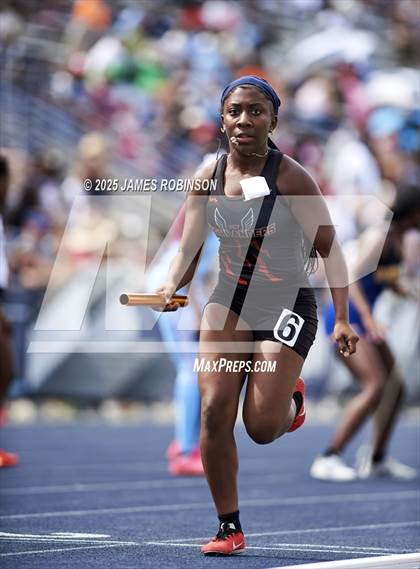 Thumbnail 2 in FHSAA 1A & 3A Finals (4 x 400 Meter) photogallery.