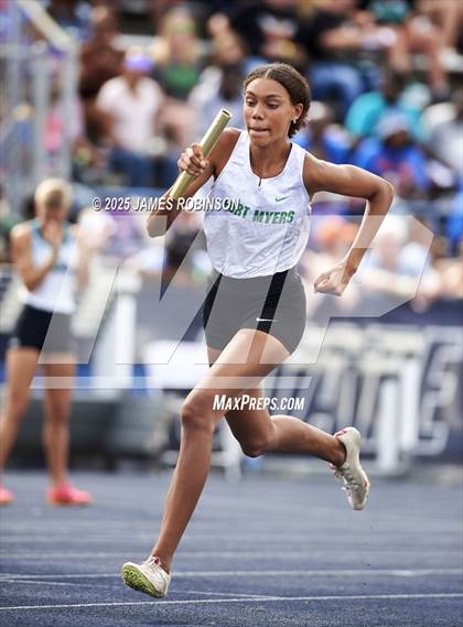 Thumbnail 1 in FHSAA 1A & 3A Finals (4 x 400 Meter) photogallery.