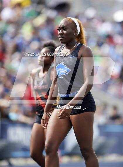 Thumbnail 1 in FHSAA 1A & 3A Finals (4 x 400 Meter) photogallery.