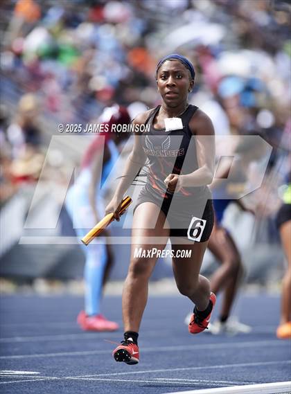 Thumbnail 2 in FHSAA 1A & 3A Finals (4 x 400 Meter) photogallery.