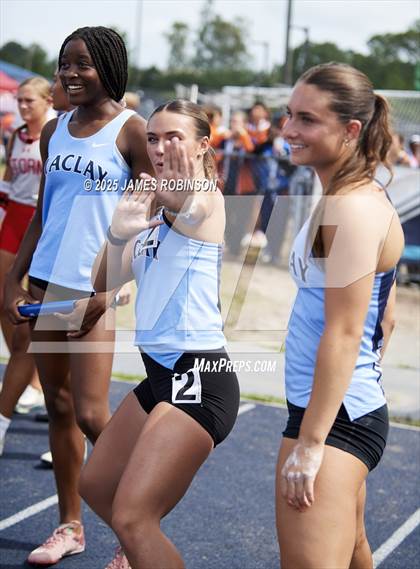 Thumbnail 2 in FHSAA 1A & 3A Finals (4 x 400 Meter) photogallery.